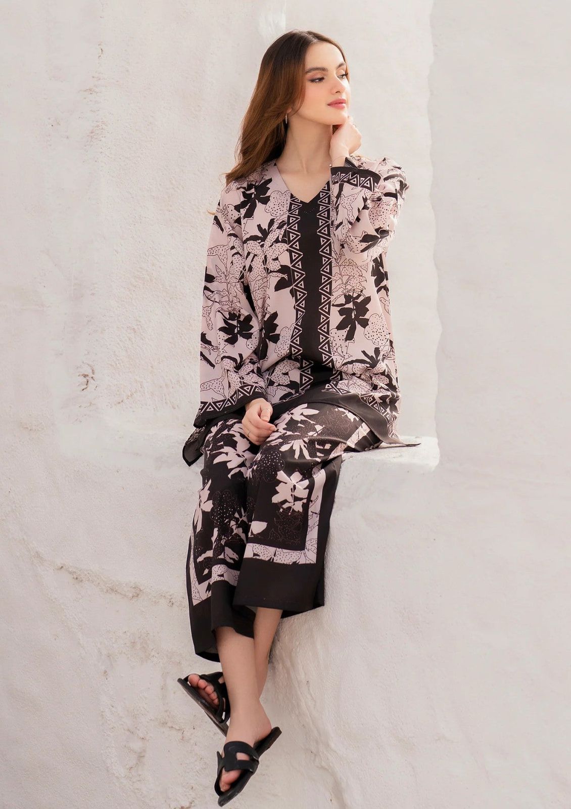 black bold floral/ethnic two-piece suit